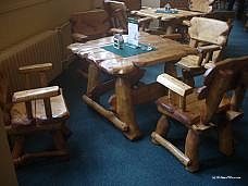 Masivní sestava v restauraci